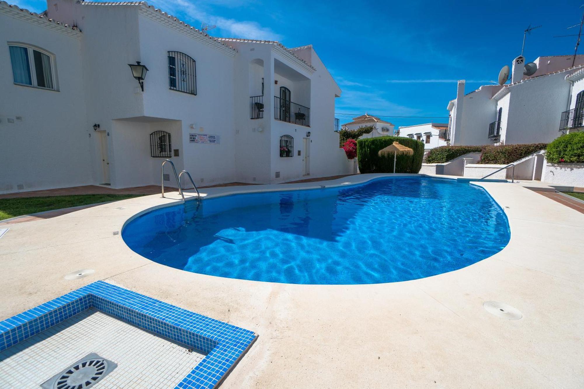 Apartment Pinos 11 Menyber Nerja